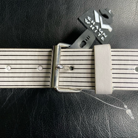 Shawn White Black & White Synthetic Belt - Picture 2 of 10